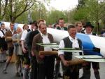 Maibaumaufstellen Maibaumaufstellen